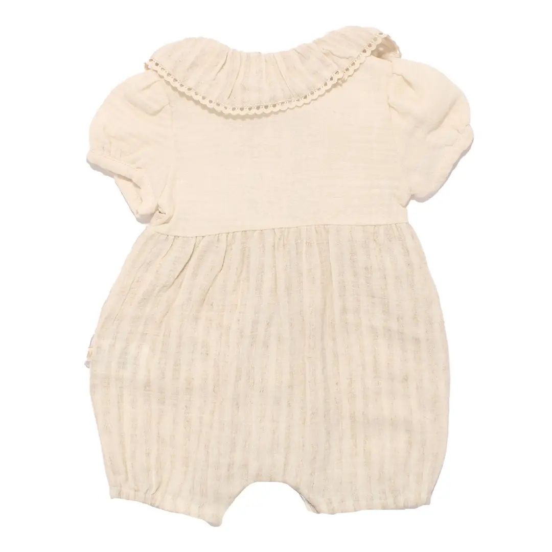 Kız Bebek Bej Müslin Bebe Yaka Fırfırlı Çıtçıtlı Tulum 3