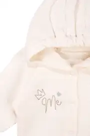 Kız Bebek Ekru Kapitoneli Kapüşonlı Çıtçıtlı Me Nakışlı Hırka 2