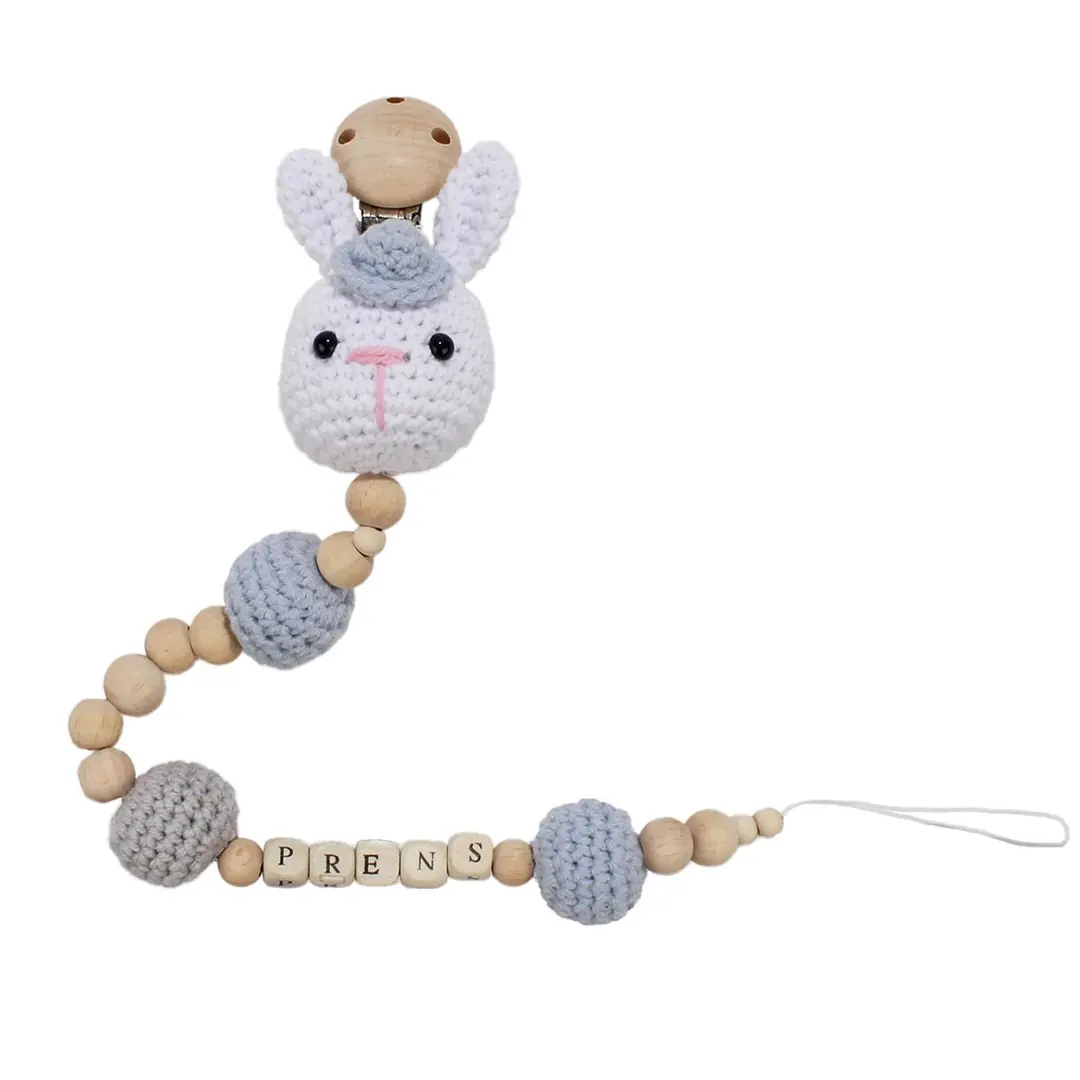Erkek Bebek Amigurumi Beyaz Mavi Tavşanlı Organik Ahşap Boncuklu İsimli İsme Özel Emzik Askısı