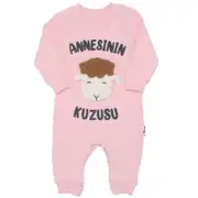 Kız Bebek Pembe Annesinin Kuzusu Yazılı Çıtçıtlı Tulum 1
